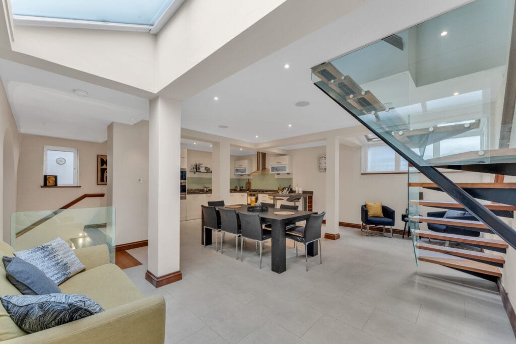 Modern open-plan living space in a London property, ideal for residential lettings and holiday lets agency. MX Lettings Property Managers London