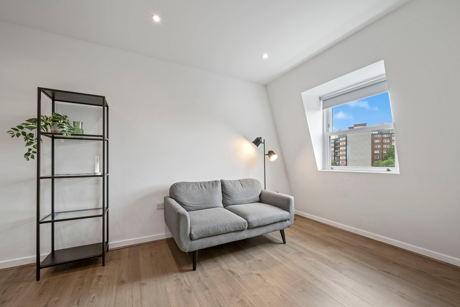 223 Clapham Road, Stockwell, SW9