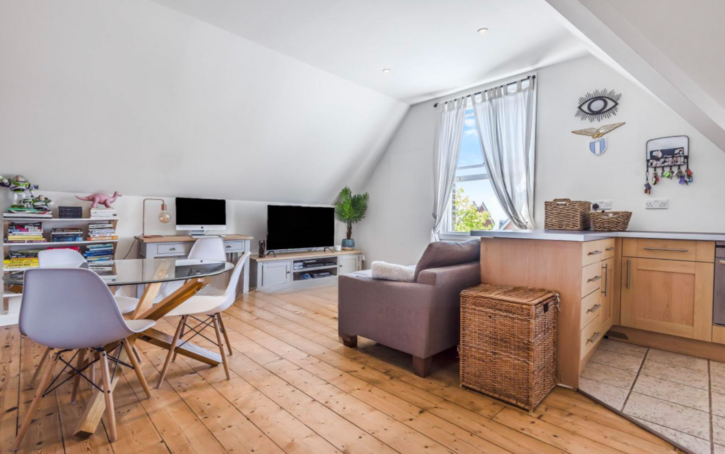 Darlaston Road, Wimbledon, SW19