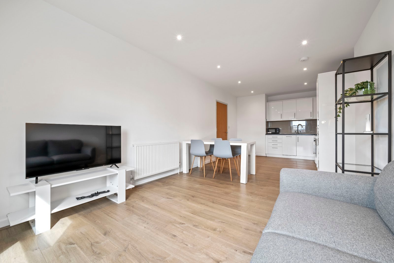 223 Clapham Road, Stockwell, SW9