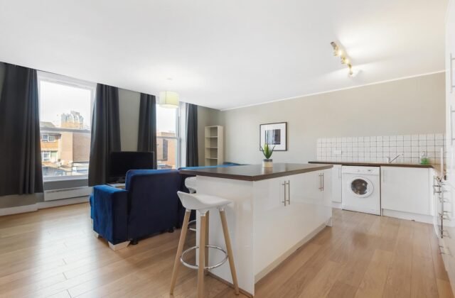 221 Clapham Road, Stockwell
