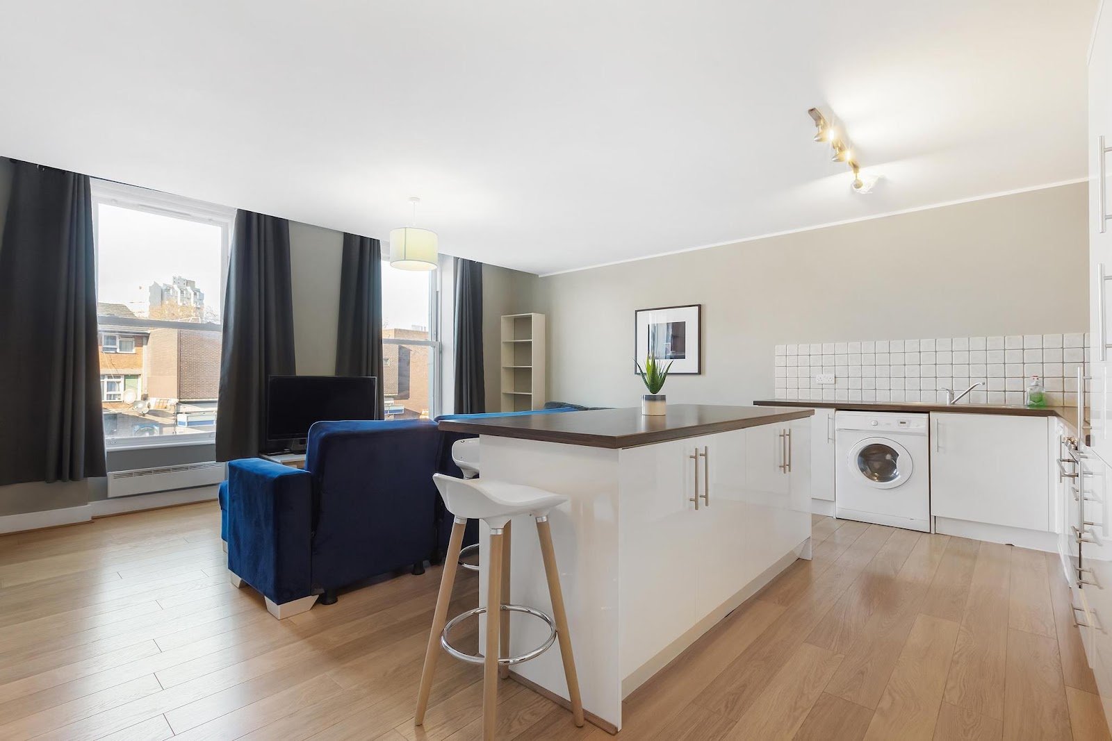 221 Clapham Road, Stockwell, SW9