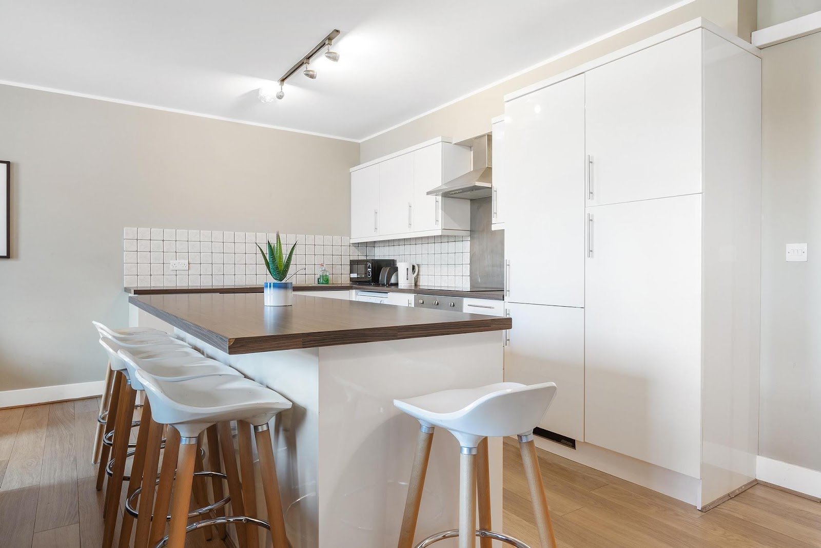 221 Clapham Road, Stockwell, SW9