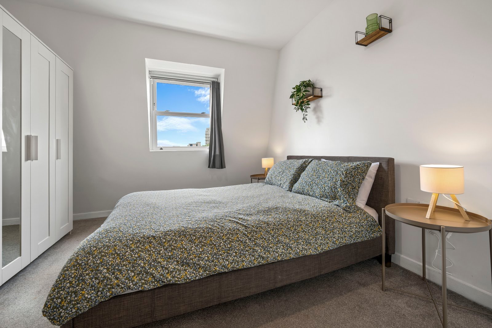 223 Clapham Road, Stockwell, SW9