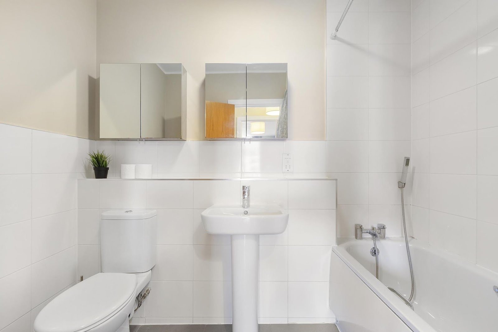 221 Clapham Road, Stockwell, SW9