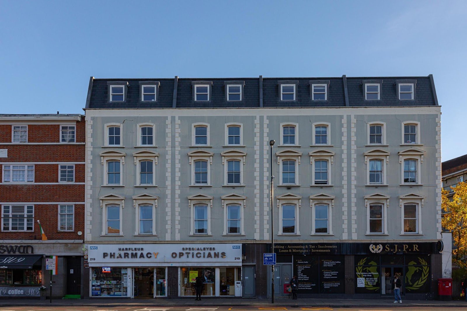 221 Clapham Road, Stockwell, SW9