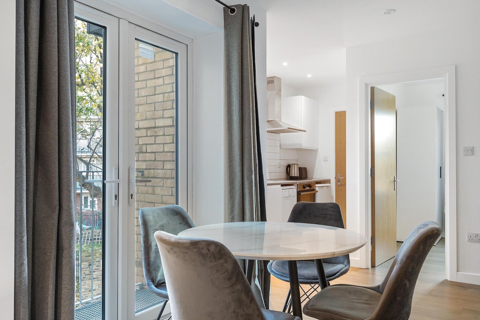 221 Clapham Road, Stockwell, SW9