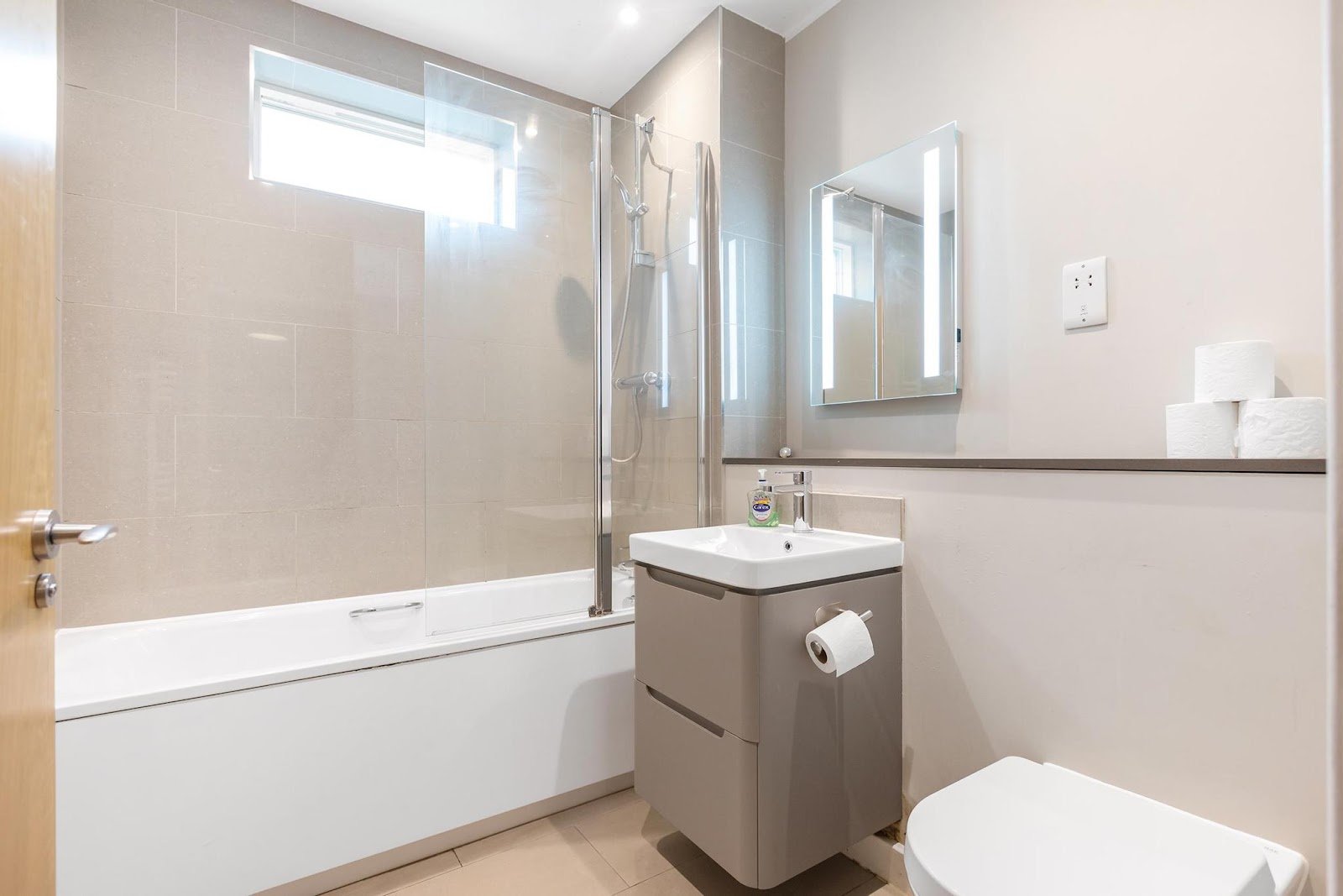 223 Clapham Road, Stockwell, SW9