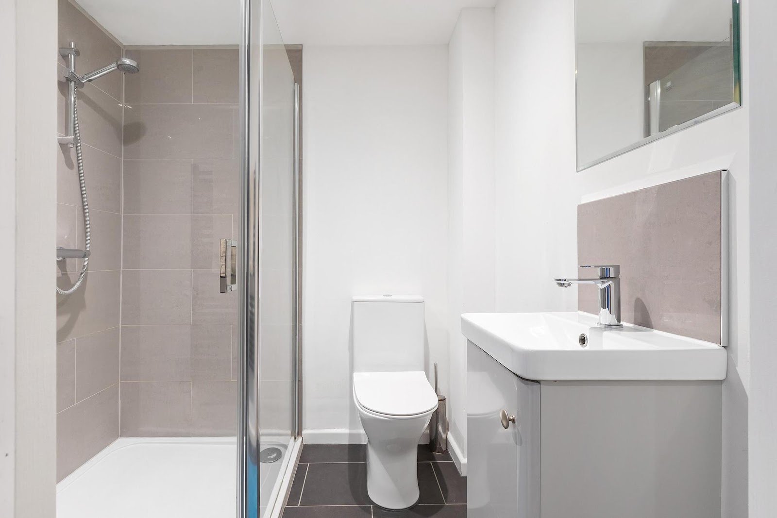 221 Clapham Road, Stockwell, SW9